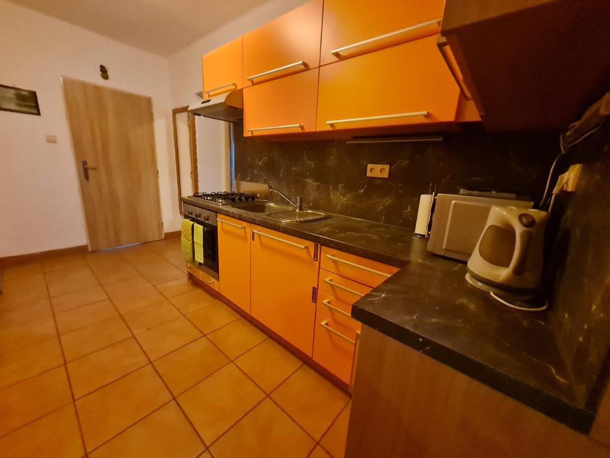 Malebný Rodinný Dům v Přírodě, Sauna, BBQ Trinec Exteriér fotografie