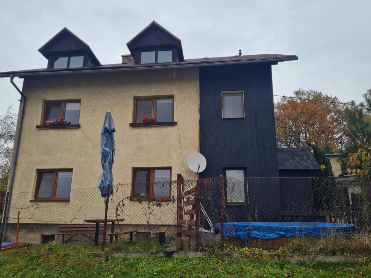 Malebný Rodinný Dům v Přírodě, Sauna, BBQ Trinec Exteriér fotografie